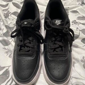 Nike Air Size 7 Asking $150 Paid $210 barely worn